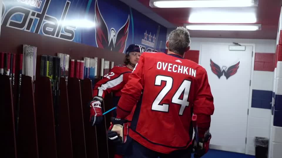 Washington Capitals' Ovechkin honors Kobe Bryant with special '24' jersey