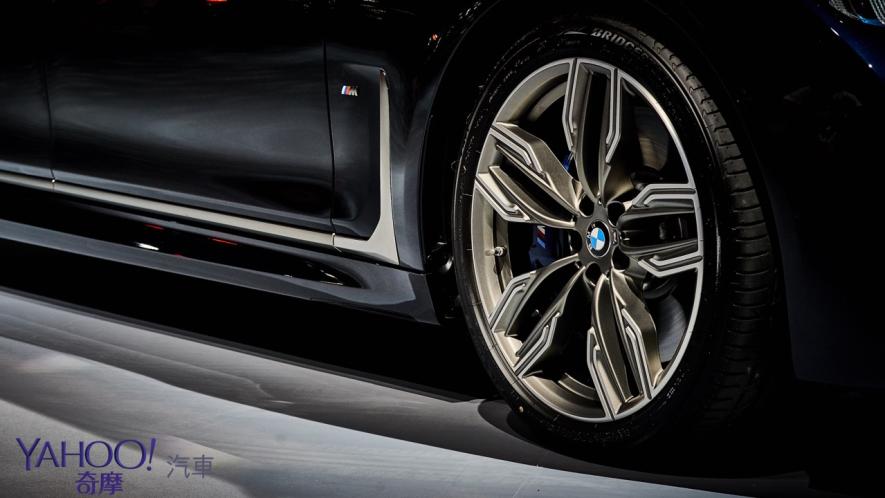 社會在走、氣勢一定要有！2019全新小改款BMW 7系列正式上市408萬起！ - 13