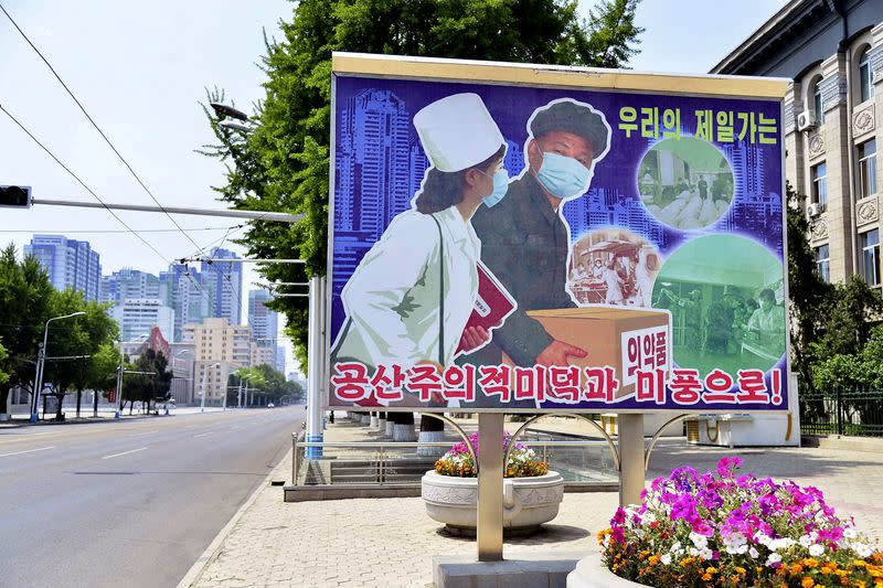 Triều Tiên đối mặt với bùng phát dịch bệnh truyền nhiễm trong trận chiến COVID