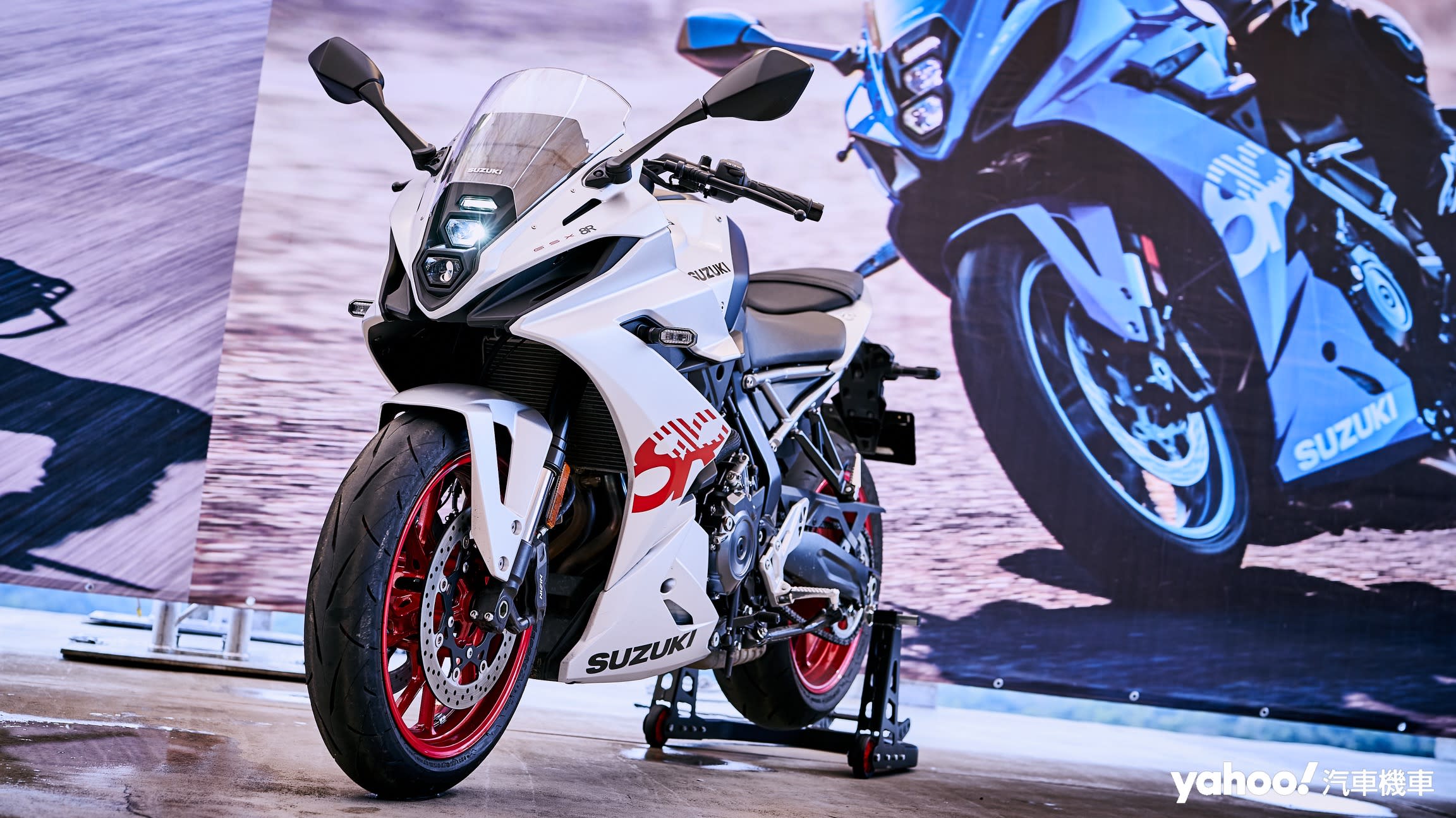 【新車圖輯】 2024 Suzuki GSX-8R跑格升級新發表！中量級家族V-Strom 800同步報到！