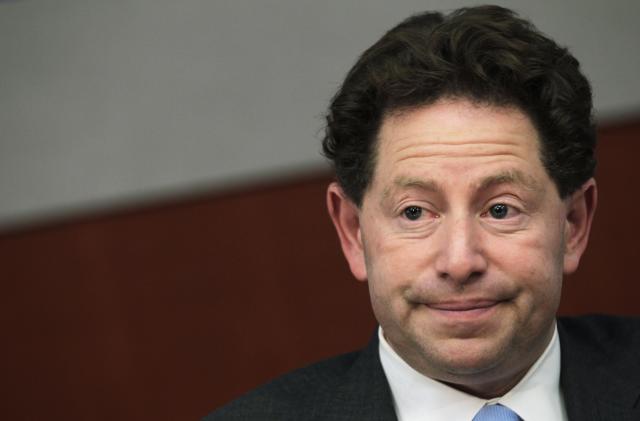 Bobby Kotick, Chief Executive Officer of Activision Blizzard, speaks at the Reuters Global Media Summit in New York November 30, 2010.  REUTERS/Brendan McDermid (UNITED STATES - Tags: BUSINESS MEDIA)