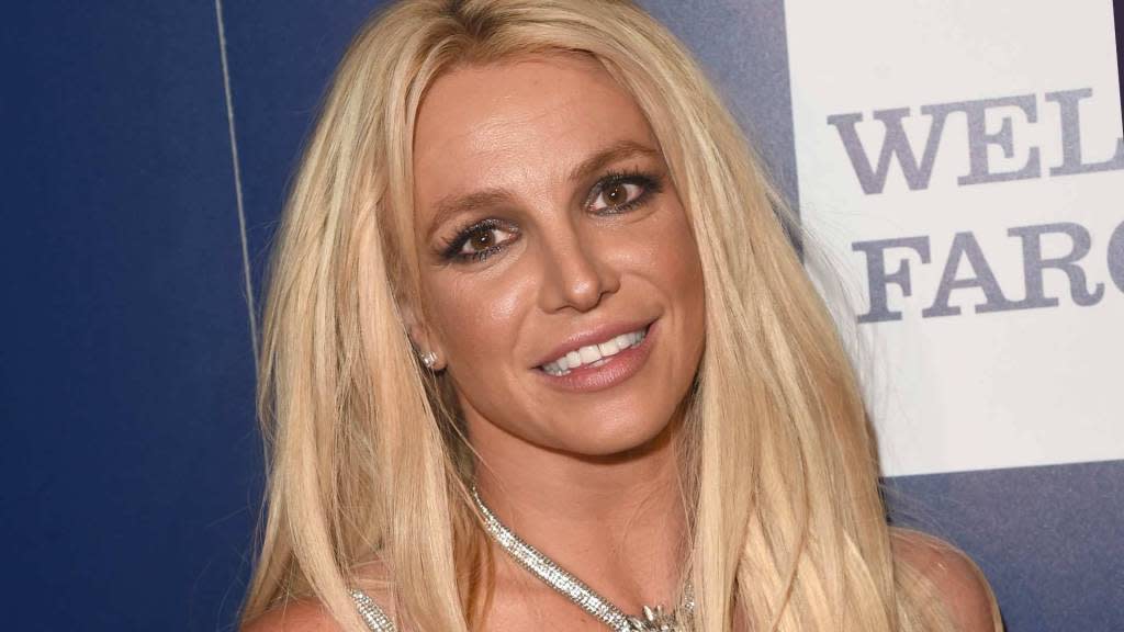 Britney Spears Enters Mental Health Facility, Kevin ...