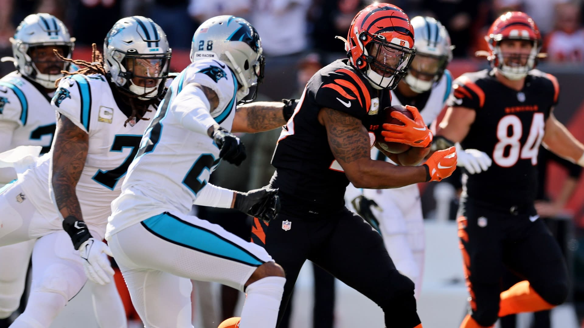 Bengals bludgeon Panthers, 42-21, behind Joe Mixon's 5 touchdowns, move to  5-4 