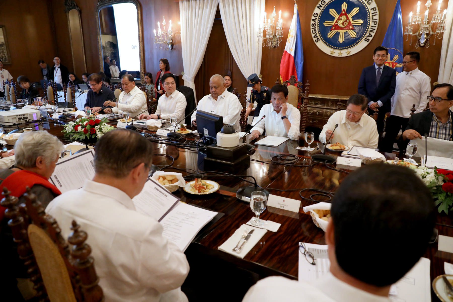 Like A Boycott Duterte Forbids Cabinet Members From Traveling To Us
