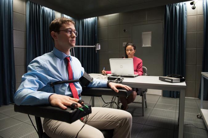 'Snowden' is a simplistic, but important, reminder of NSA spying