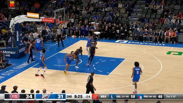 James Wiseman with a dunk vs the Oklahoma City Thunder