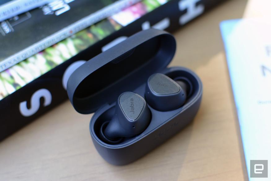 chaos volwassen parfum Jabra Elite 3 review: The new standard for affordable wireless earbuds |  Engadget