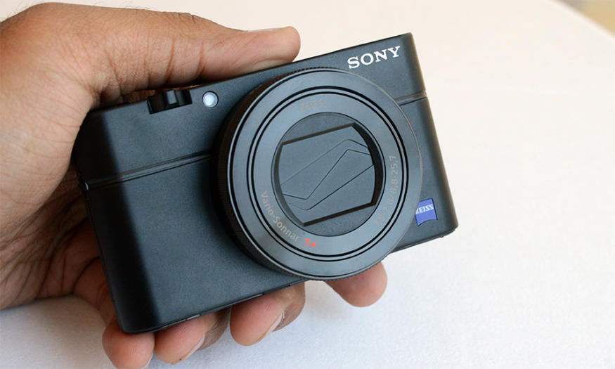 Sony's new point-and-shoot is the point-and-shoot to end all point-and-shoots