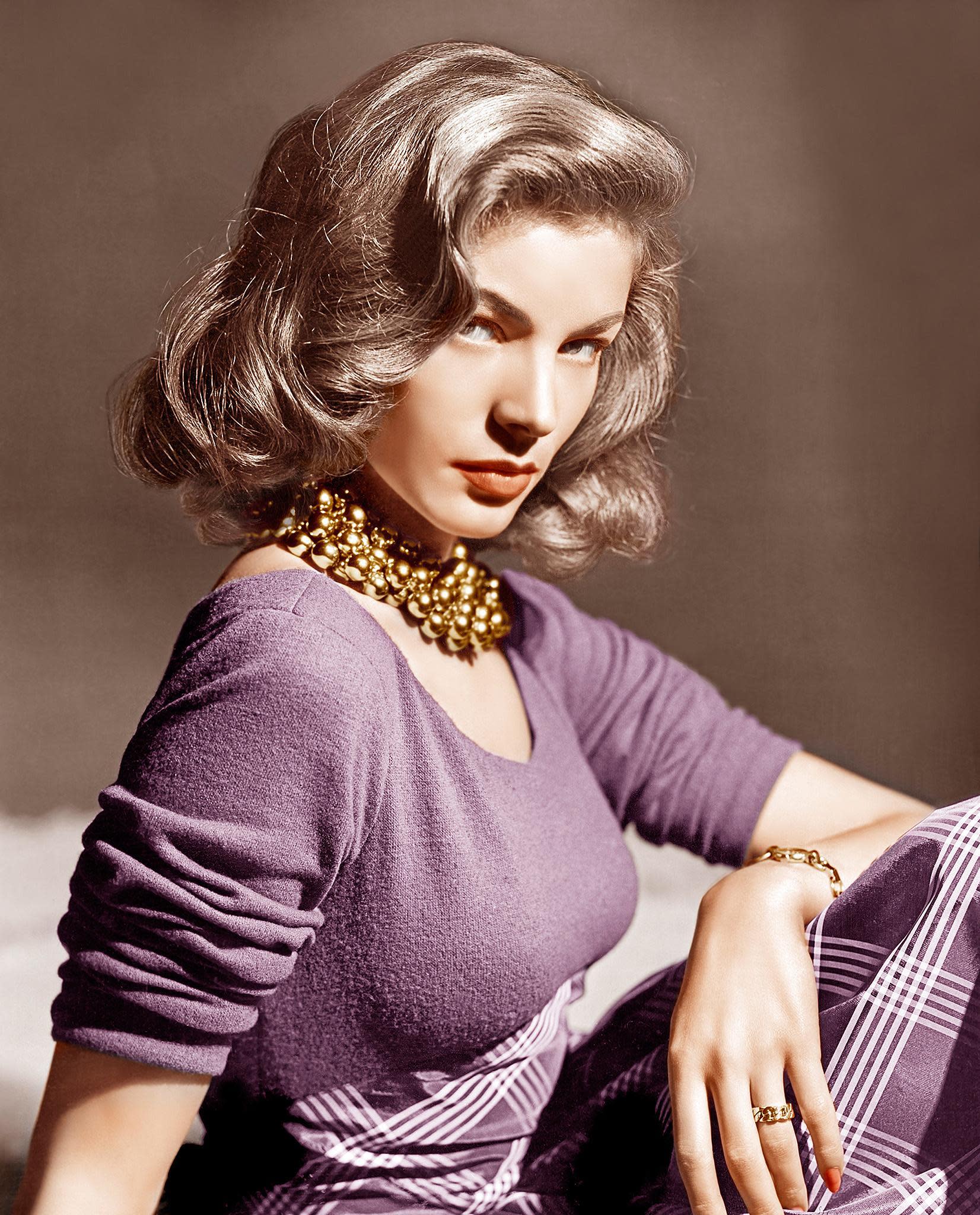 Lauren Bacall Hollywood S Icon Of Cool Dies At 89