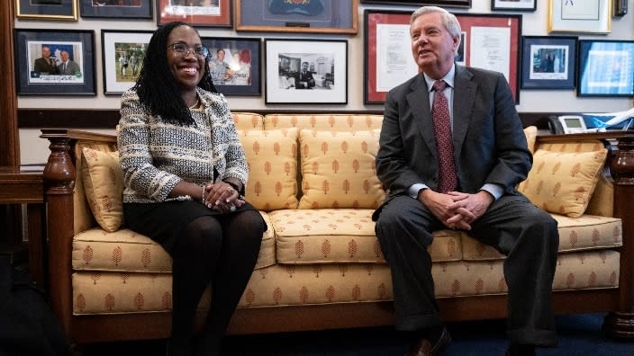 Lindsay Graham, who supported Kentanji Brown Jackson in 2021, declares he'll vote …