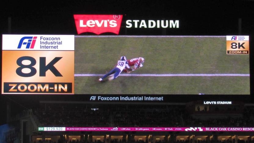 Levi's Stadium - 8K Zoom-in instant replay         