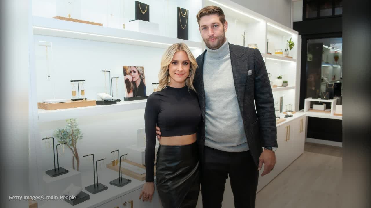 Kristin Cavallari, Jay Cutler pose for photo together months after  announcing split: '10 years'