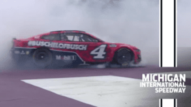 Kevin Harvick puts on a smoke show at Michigan