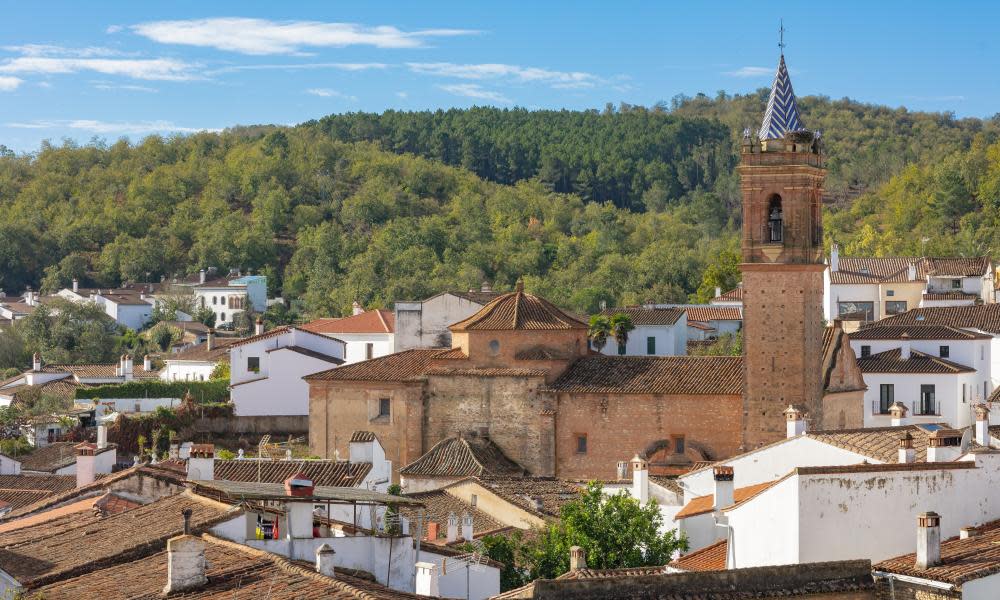 Think Andalucía is parched and dusty? Not where I’m cycling