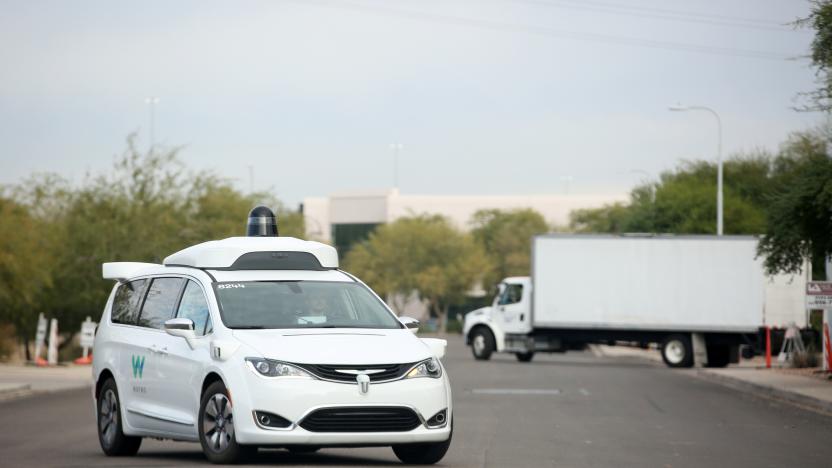 A Waymo Chrysler Pacifica Hybrid self-driving vehicle returns to a depot in Chandler, Arizona, November 29, 2018. Picture taken November 29, 2018. REUTERS/Caitlin O’Hara