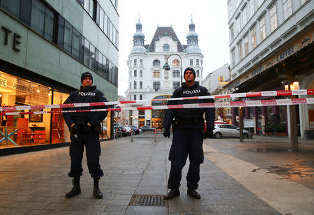 Una Persona Muere Baleada En Centro De Viena Policia Dice No Esta Vinculado A Terrorismo