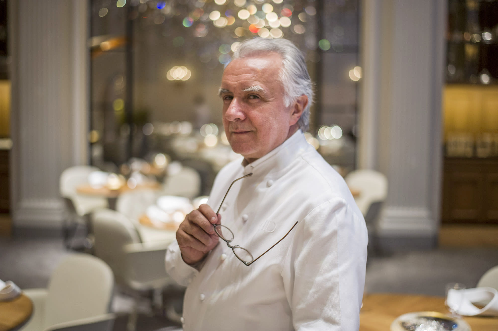 Жюльен дюкасс. Алена Дюкасса. Ресторан Alain Ducasse au Plaza Athenee. Alain Ducasse ресторан в Лондоне.