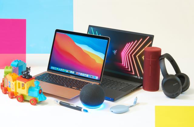 A collection of gadgets from the Engadget 2021 Back to School guide.