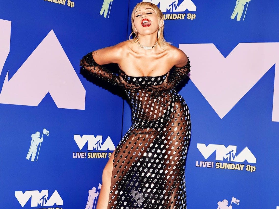 Every look Miley Cyrus has worn at the MTV VMAs, ranked from least to most darin..