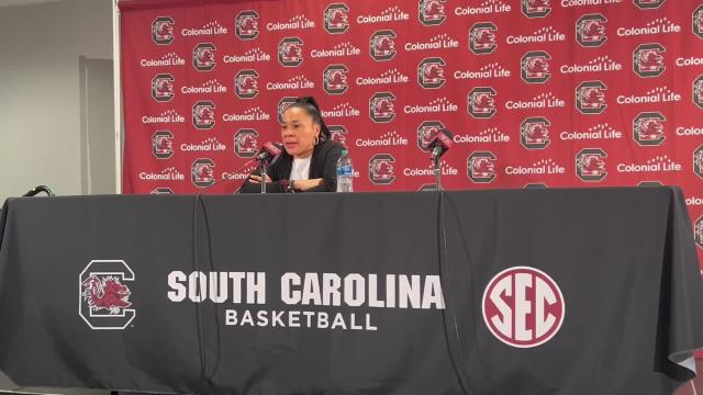 Dawn Staley on South Carolina women's basketball vs. Arkansas, Aliyah Boston's record