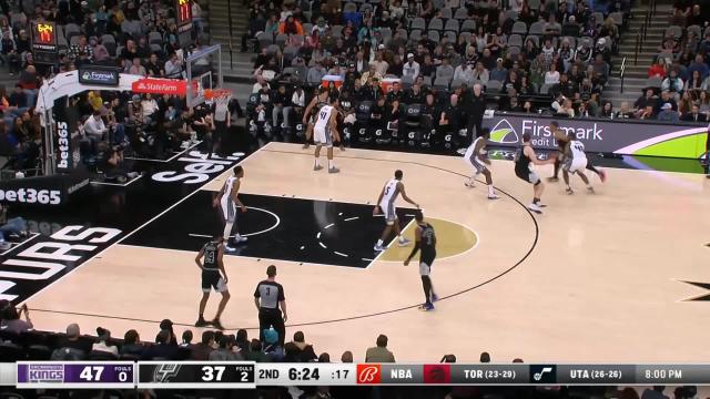 Malik Monk with an alley oop vs the San Antonio Spurs