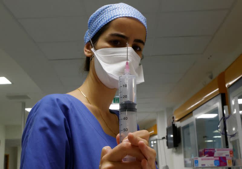 France offers intensive care nurses monthly bonus
