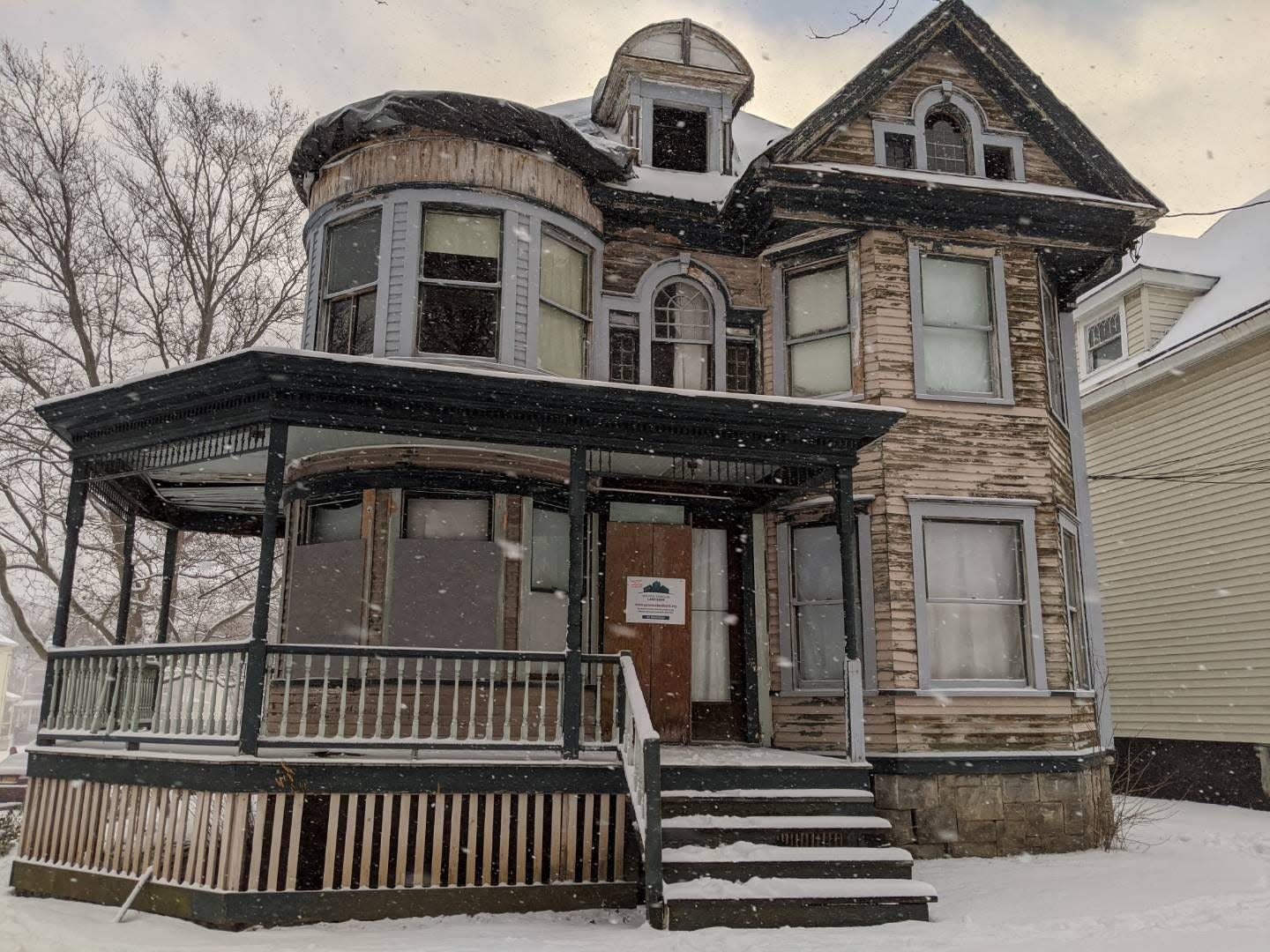 These abandoned historic homes are on sale for as little as $1,000