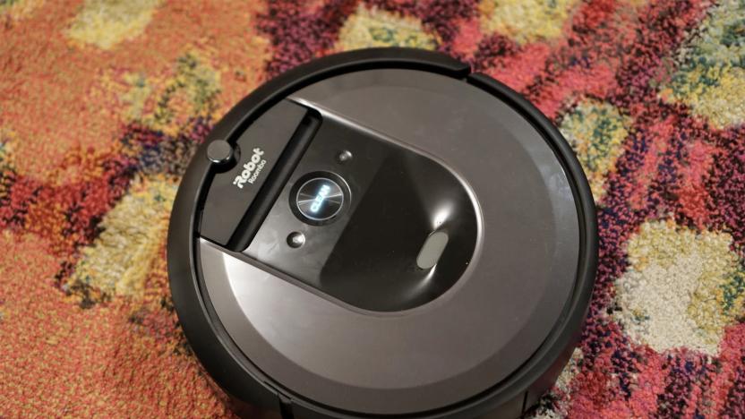 iRobot Roomba i7+/Engadget