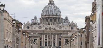Pedofilia, arrestato in Vaticano Carlo Alberto Capella, l'ex funzionario nunziatura Washington