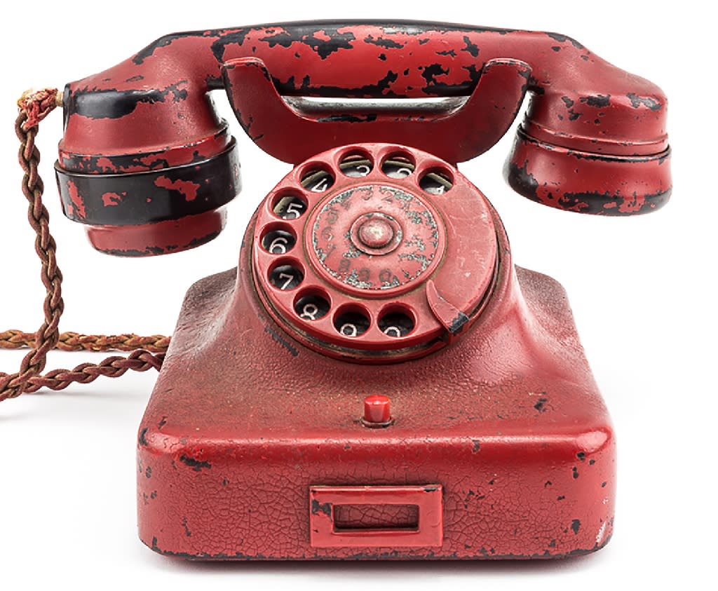 Hitler&#39;s phone sells for more than $240,000