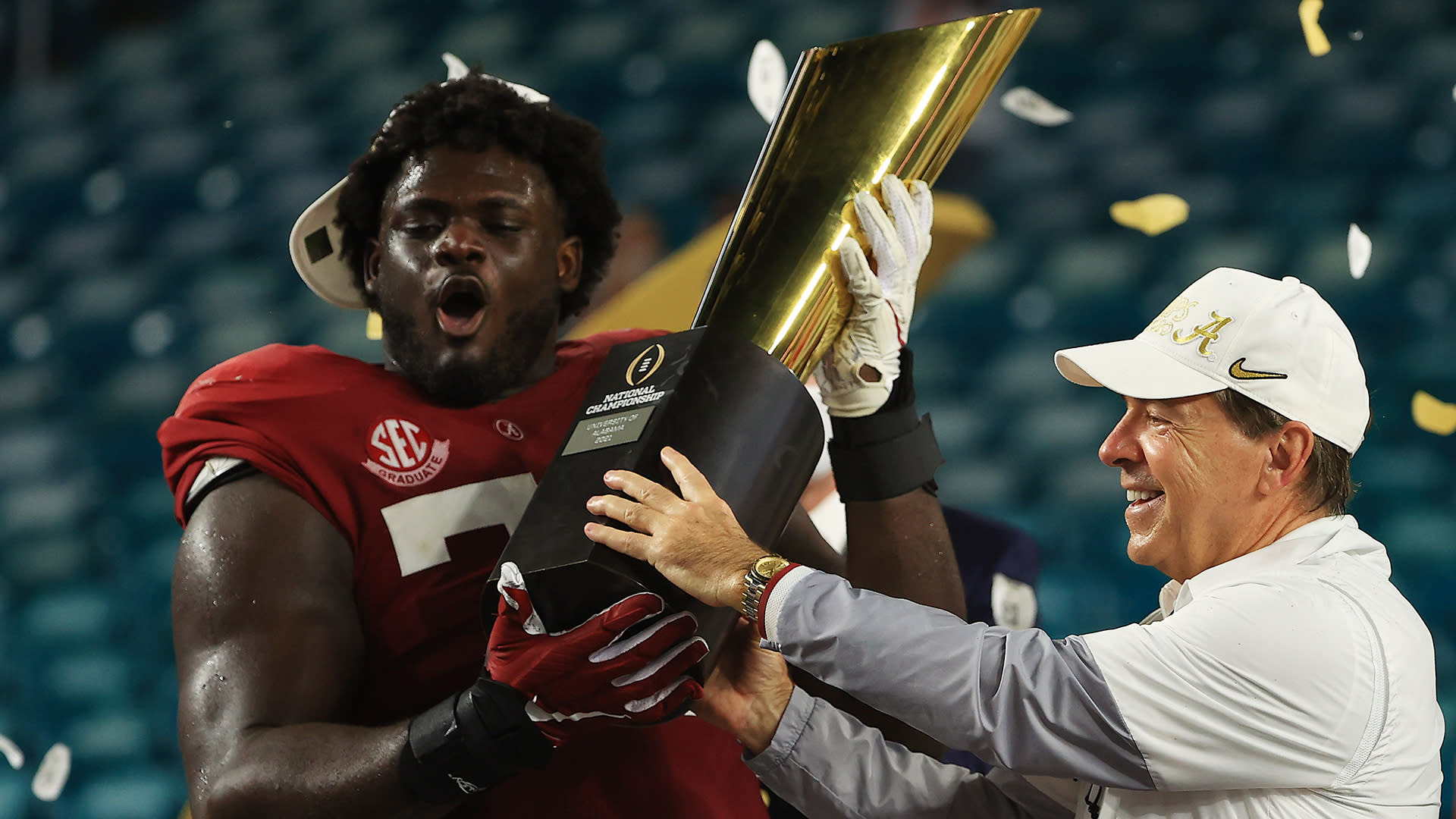 Watch Ohio State linebacker Baron Browning's strip-sack of Alabama's Mac  Jones in the national championship 