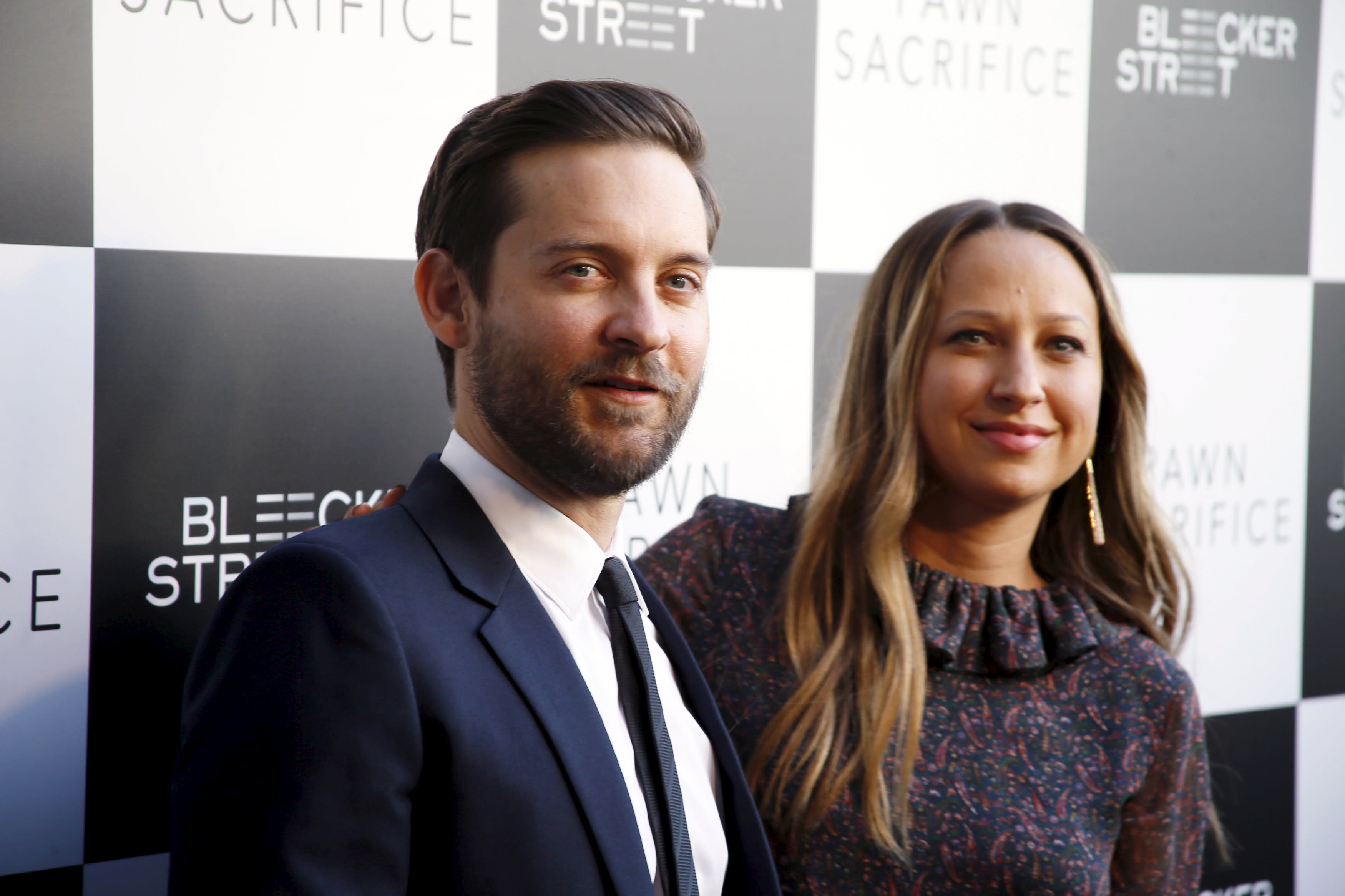 Jennifer Meyer files for divorce after 4-year split from Tobey Maguire - Yahoo Entertainment