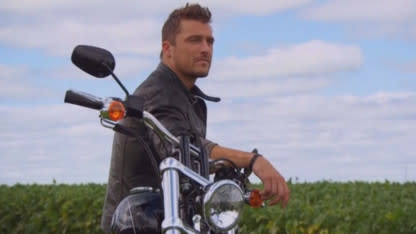 Cops Hunting for Getaway Driver Who Helped &apos;Bachelor&apos; Flee Scene of Fatal Crash