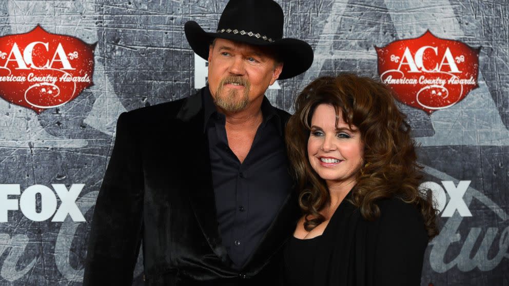 trace adkins family