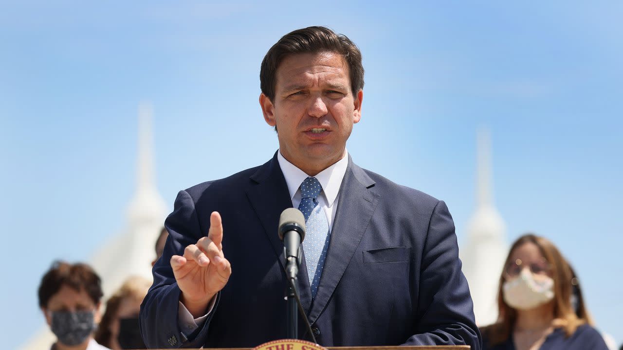 DeSantis signs law requiring college faculty, students to take surveys on belief..