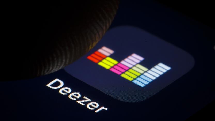 BERLIN, GERMANY - JANUARY 16: In this photo illustration the logo of the music streaming service DEEZER is displayed on a smartphone on January 16, 2019 in Berlin, Germany. (Photo by Thomas Trutschel/Photothek via Getty Images)