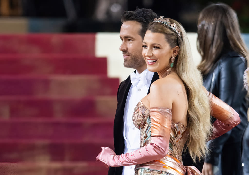 Ryan Reynolds Admits to Wife Blake Lively That He 'Slid Into Someone's DMs  Again' - Parade