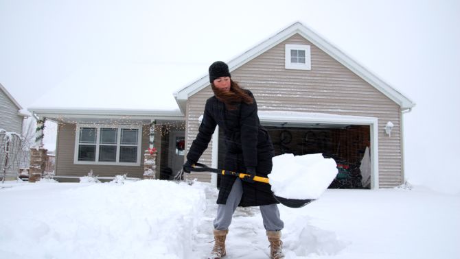 How to work out without leaving the house this winter