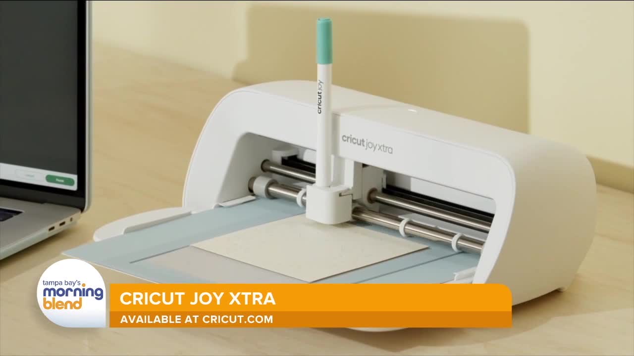 Crafting with Cricut Joy