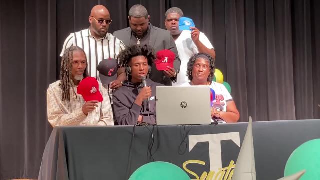 WATCH: Taft basketball standout Rayvon Griffith commits to Cincinnati Bearcats