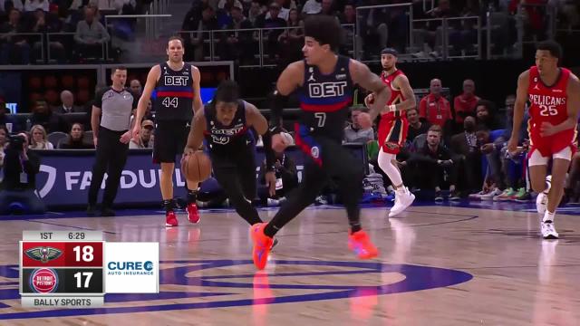 Killian Hayes with a dunk vs the New Orleans Pelicans