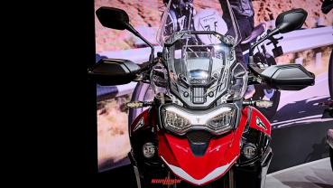 2023米蘭車展現場：Triumph繼往開來小試身手！Tiger 900全新優化、Thruxton珍重再見！