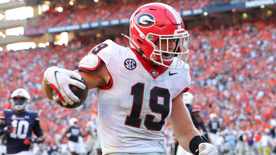 Yahoo Sports - Georgia's star tight end, Brock Bowers, is the top prospect at his position, but will he be another Sam LaPorta for fantasy football? Andy Behrens gives his