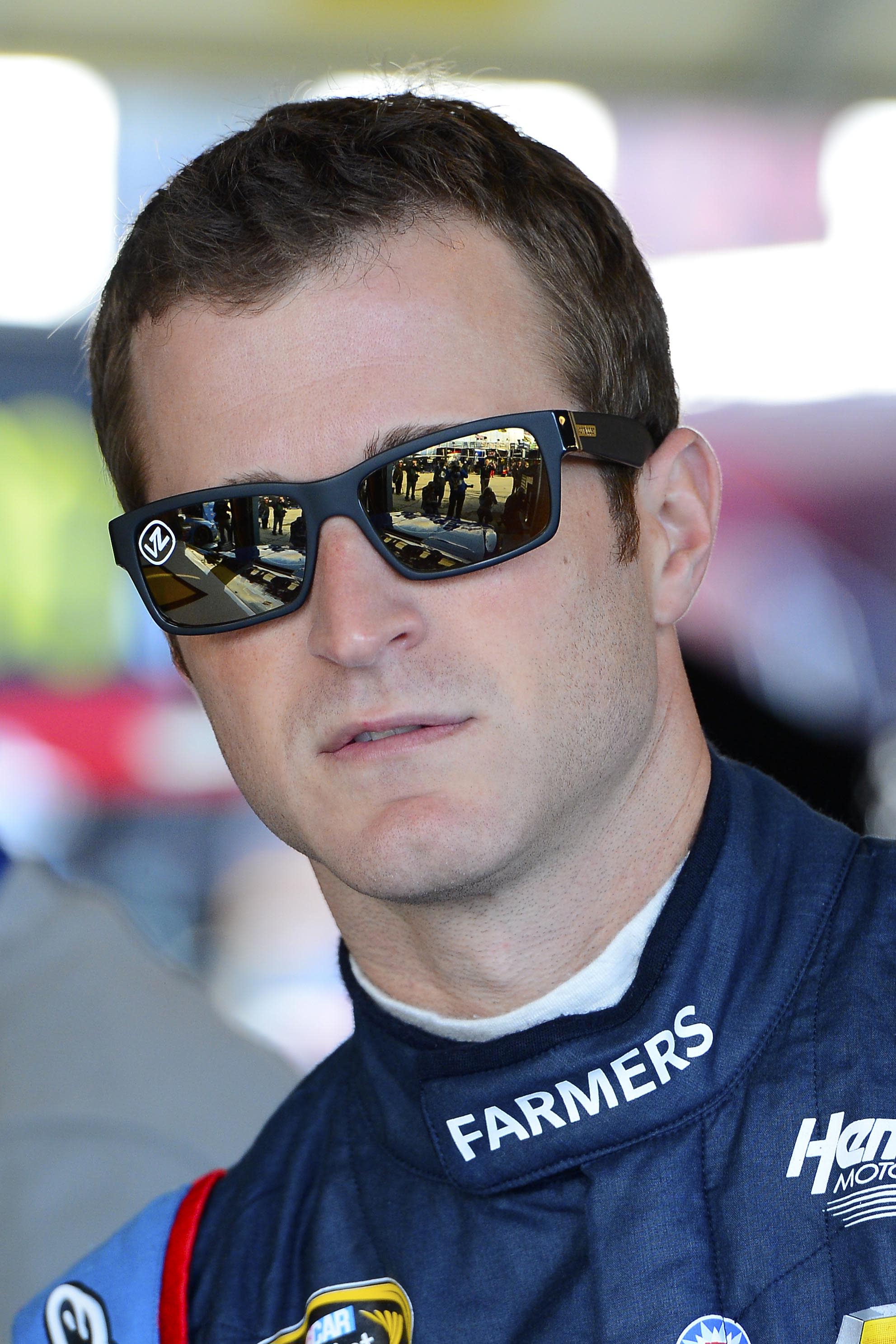 Chase Watch Kasey Kahne Squeaks In To The Next Round As Kurt Busch 