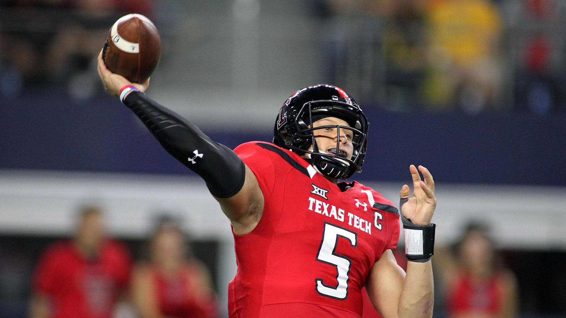 Patrick Mahomes commits to the Texas Tech Red Raiders 