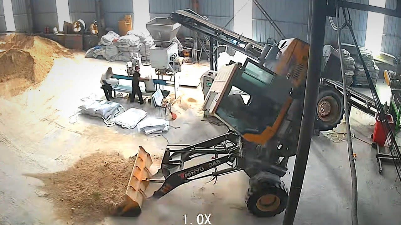 Trainee overloads excavator, punished by laws of physics