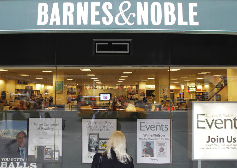 Barnes Noble Countersues Ex Ceo It Fired After Alleged Harassment