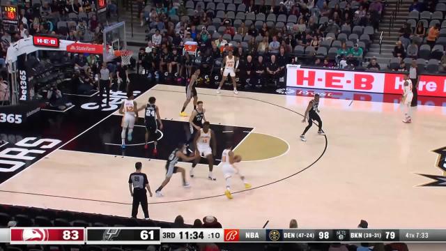 Clint Capela with an alley oop vs the San Antonio Spurs