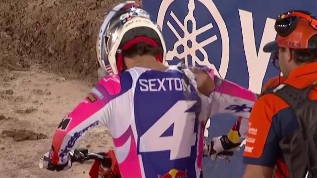 Sexton gets landed on in 450 Moto 1 of SMX Finals