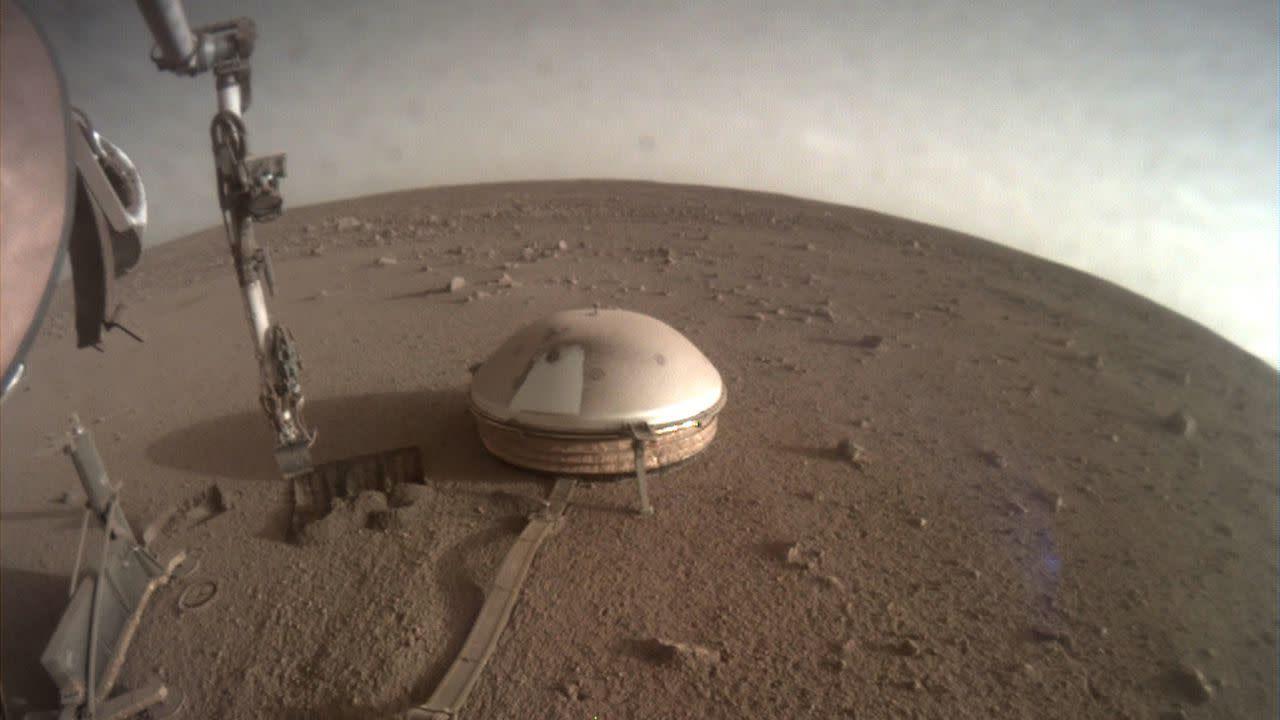 NASA’s InSight Lander on Mars Feels Like the Red Planet Shakes Two Relatively Large Shakes